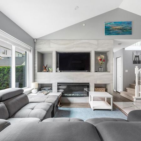 Stylish Dual Bedroom Suite In Van West 溫哥華 外观 照片