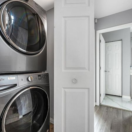 Stylish Dual Bedroom Suite In Van West 溫哥華 外观 照片