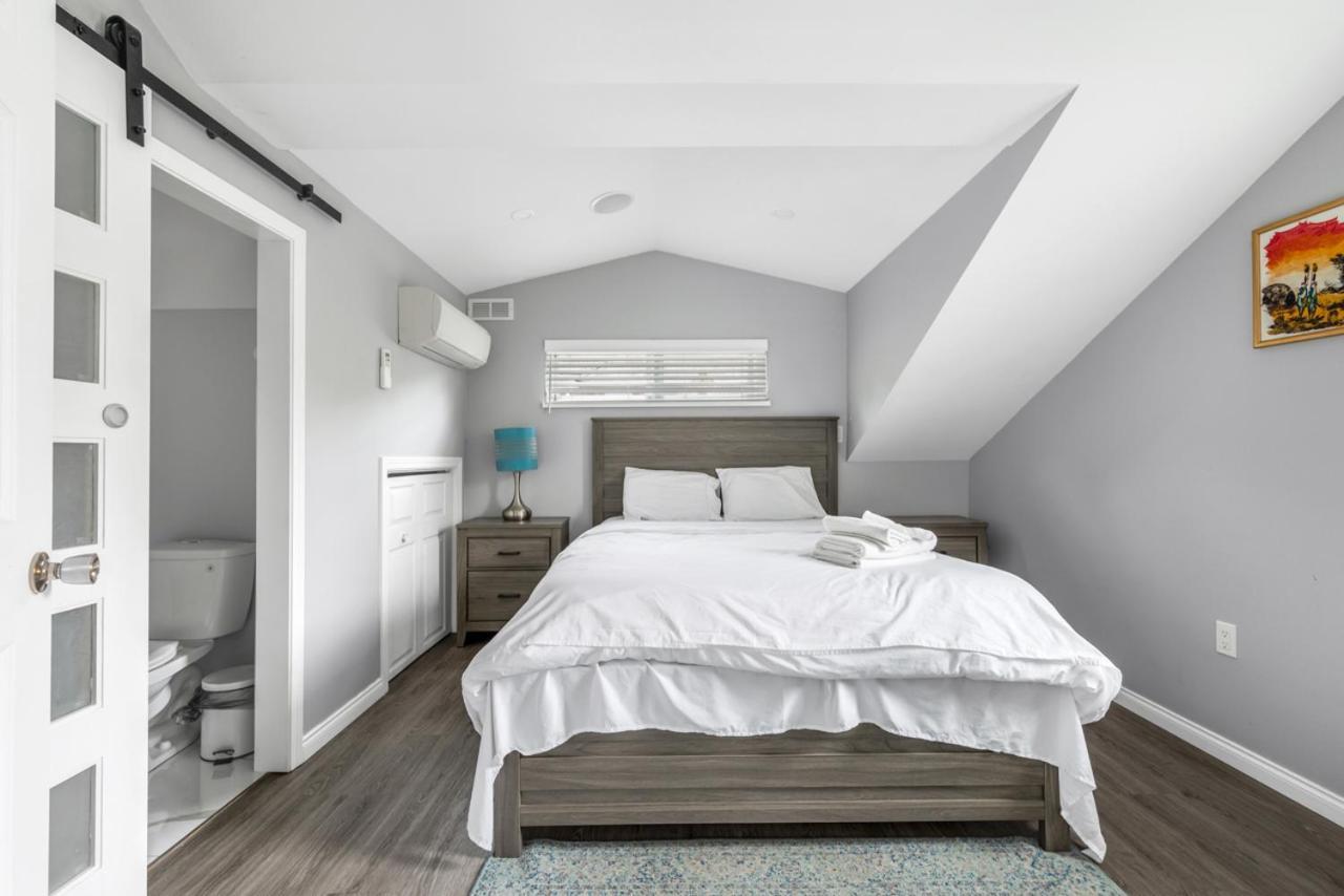 Stylish Dual Bedroom Suite In Van West 溫哥華 外观 照片